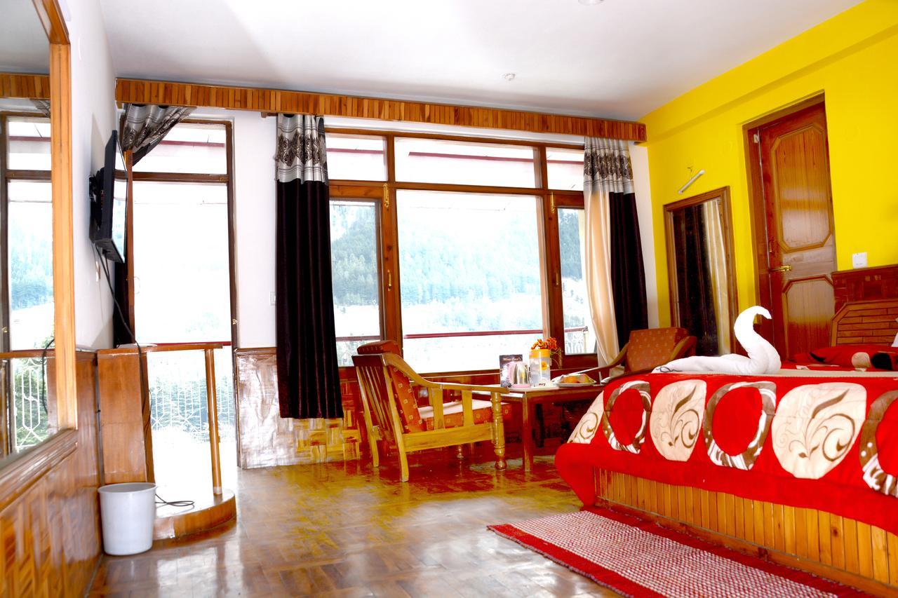 Hotel Rajhans Manali Kültér fotó
